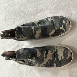 Steve Madden camo wedge sneakers